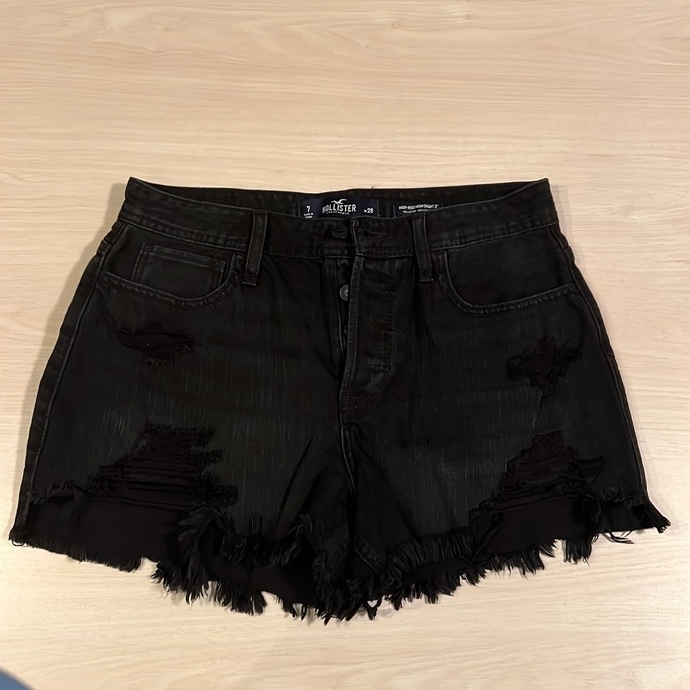 Hollister High Rise Mom Short 3”